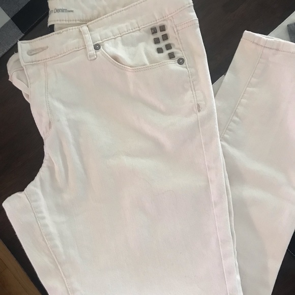 Mossimo Supply Co. Denim - 🔥Cream studded jeggings